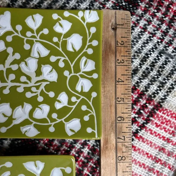 Crate & Barrel 3 Piece Akemi Floral Serving Set - Picture 14 of 16